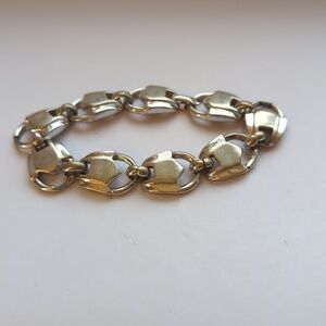 Sperry Vintage Signed Bracelet Silvertone Solid Bar Clasp